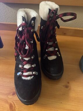 Jellypop Black Suede Winter Boots with Red Laces